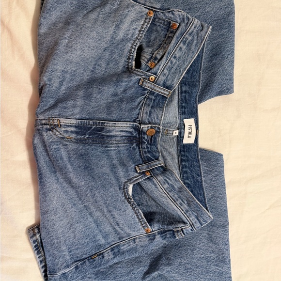 Lexi in Metropolis - Picture 3 of 5